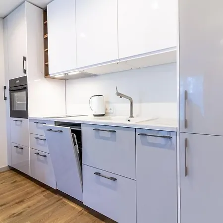 Holidayplus Multiple Apartments, By Cohost *