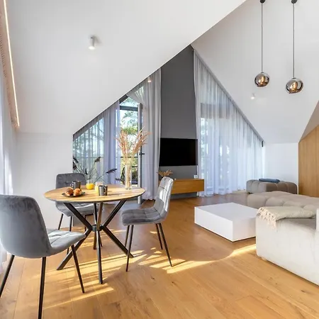 Holidayplus Multiple Apartments, By Cohost Апартаменти *