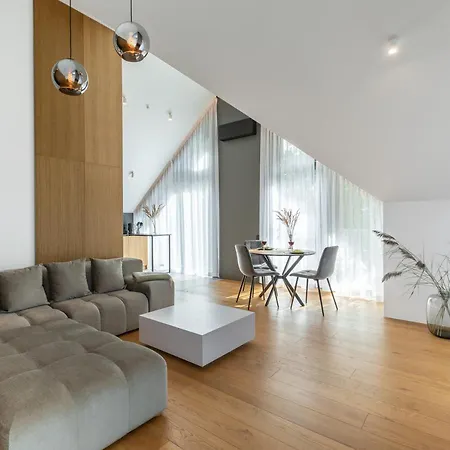 Holidayplus Multiple Apartments, By Cohost Паланга