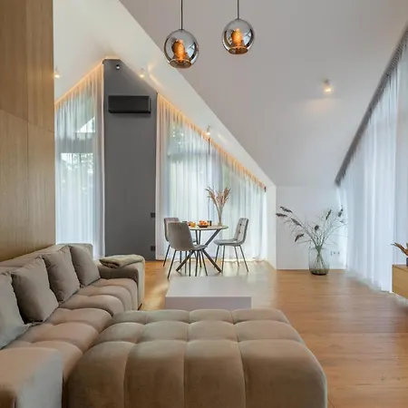 Holidayplus Multiple Apartments, By Cohost 公寓 *