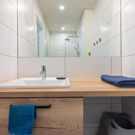 Holidayplus Multiple Apartments, By Cohost *