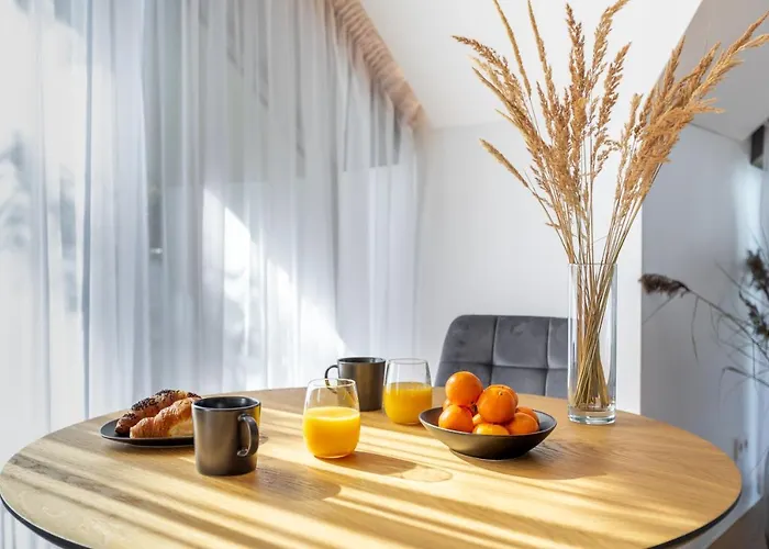 Апартаменти Holidayplus Multiple Apartments, By Cohost Паланга