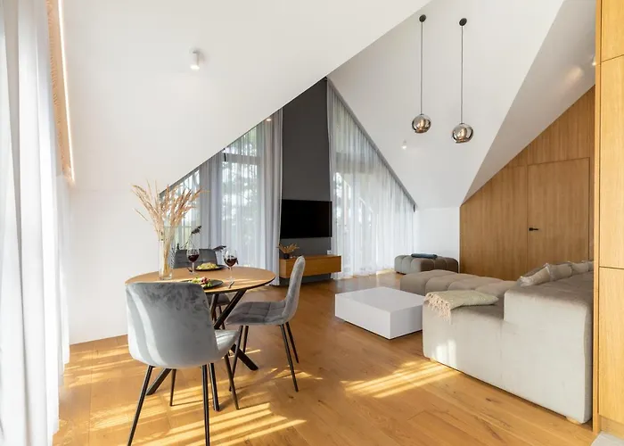 Holidayplus Multiple Apartments, By Cohost Апартаменти Паланга