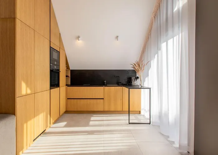 Holidayplus Multiple Apartments, By Cohost *