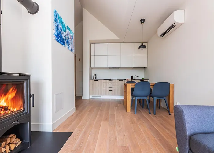 Апартаменти Holidayplus Multiple Apartments, By Cohost