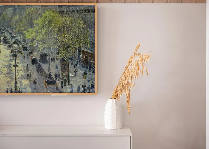 Апартаменти Holidayplus Multiple Apartments, By Cohost