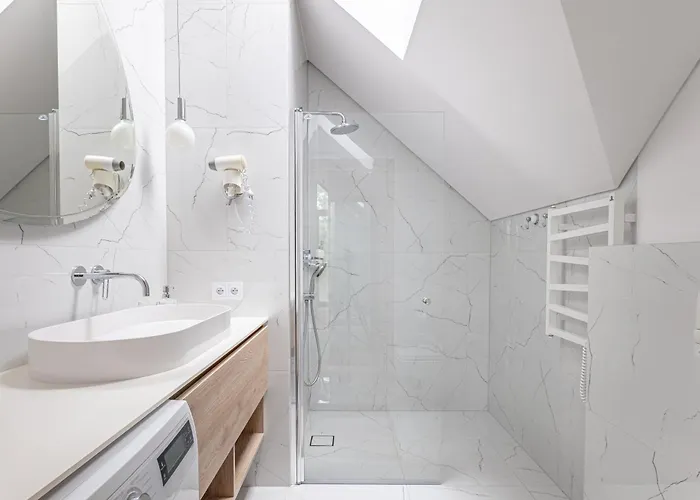 Апартаменти Holidayplus Multiple Apartments, By Cohost *